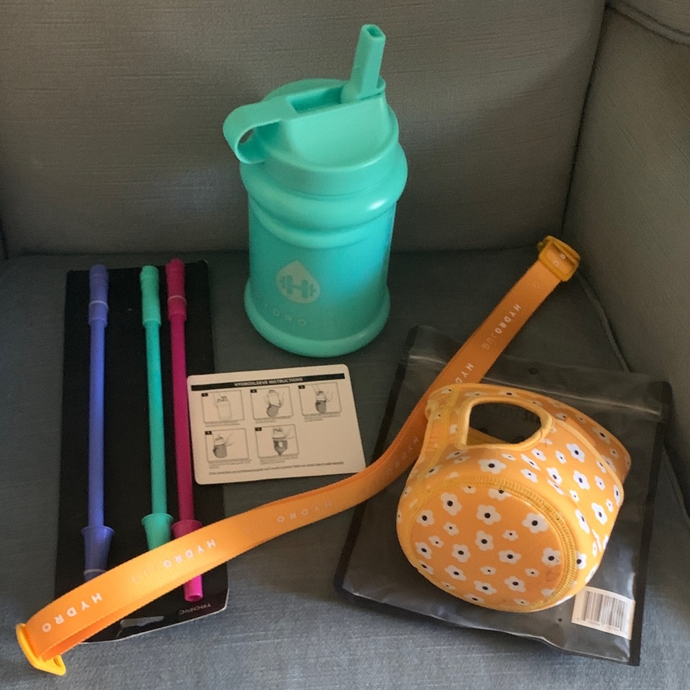 HydroJug Teal Plastic Bottle with Floral Sleeve, Strap and 3 Colorful Straws-New